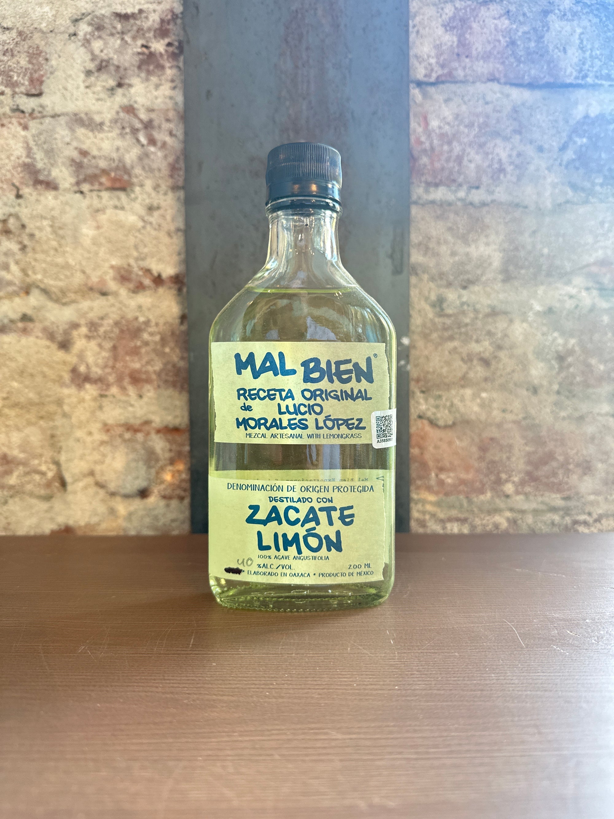 Mal Bien, Zacate Limón Mezcal (Oaxaca, Mexico) 200ml