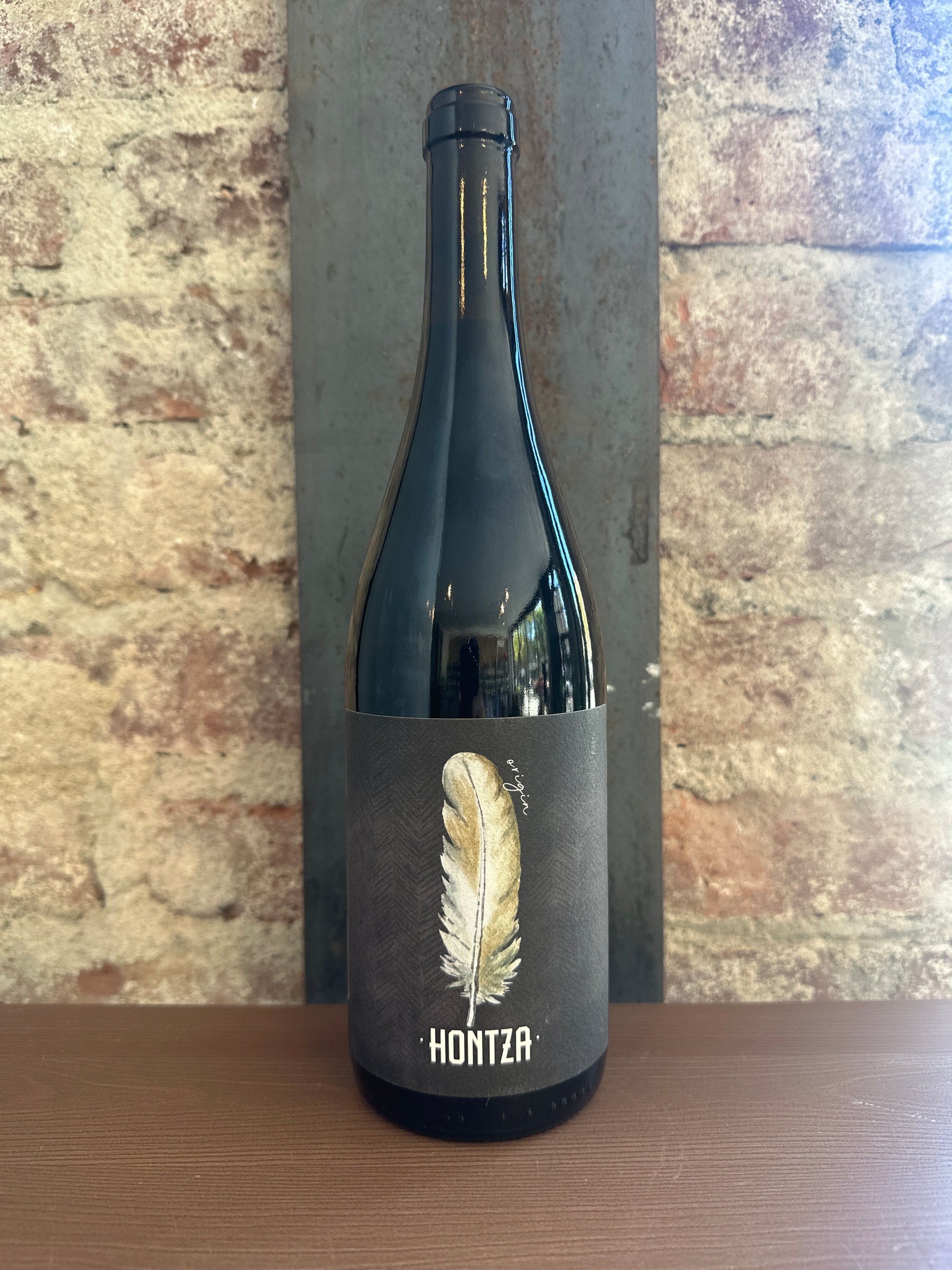 Viñedo Hontza, "Hontza" Vino Tinto 2022 (Rioja, Spain) 750ml