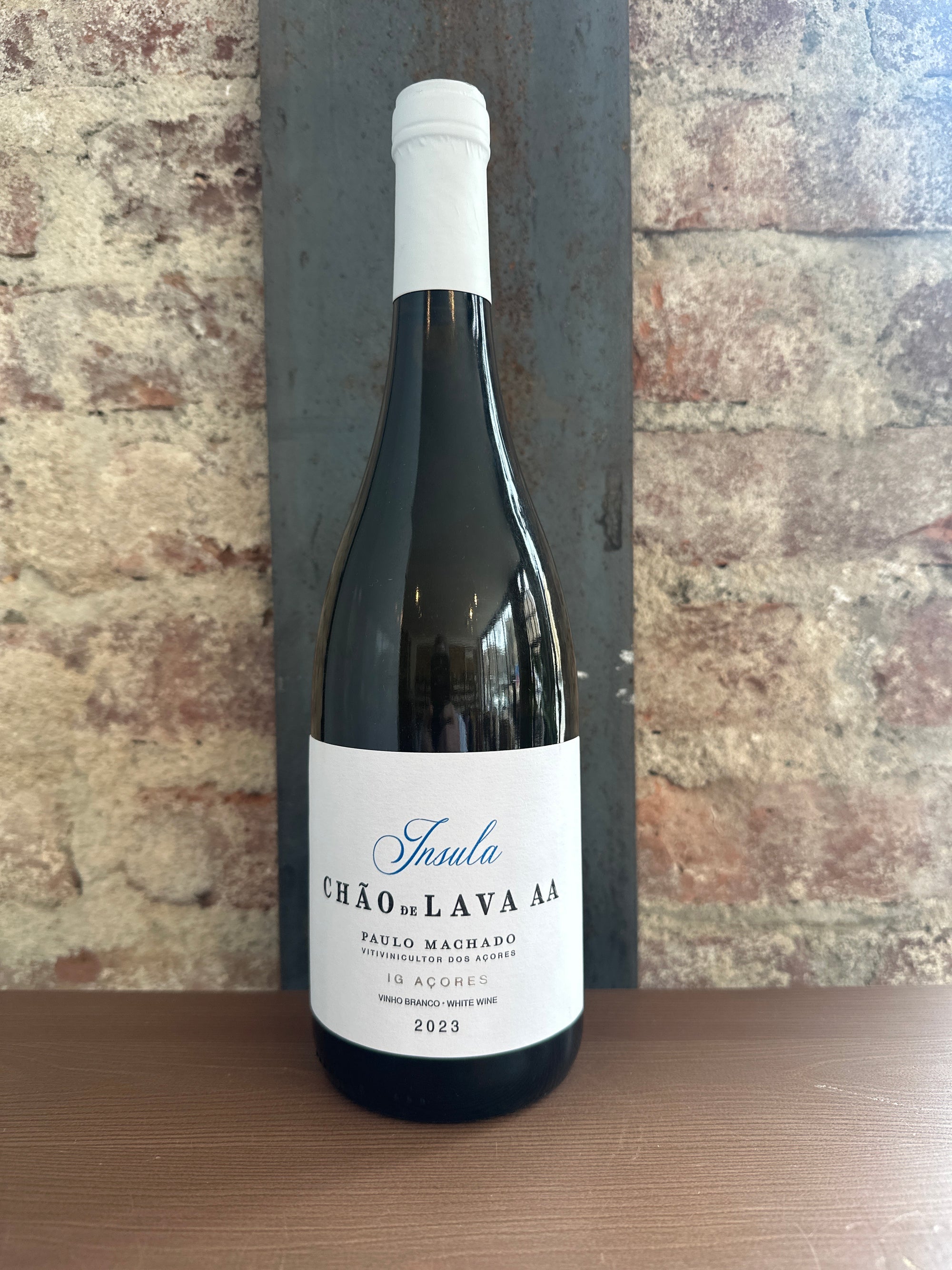Insula Vinus, Chão de Lava AA Vinho Branco 2023 (Azores, Portugal) 750ml