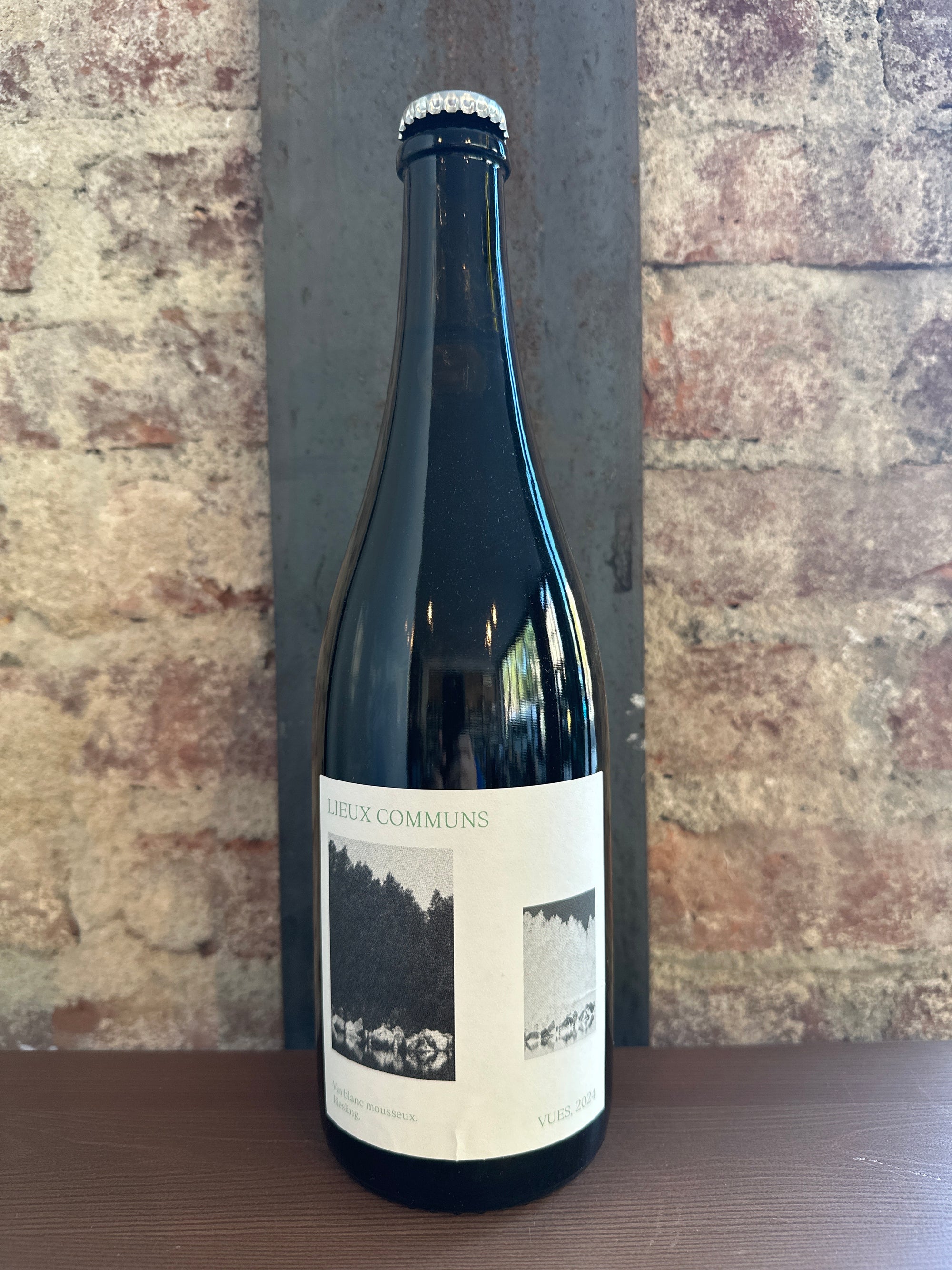Lieux Communs, “Vues” Riesling Pet Nat 2023 (Quebec, Canada) 750ml