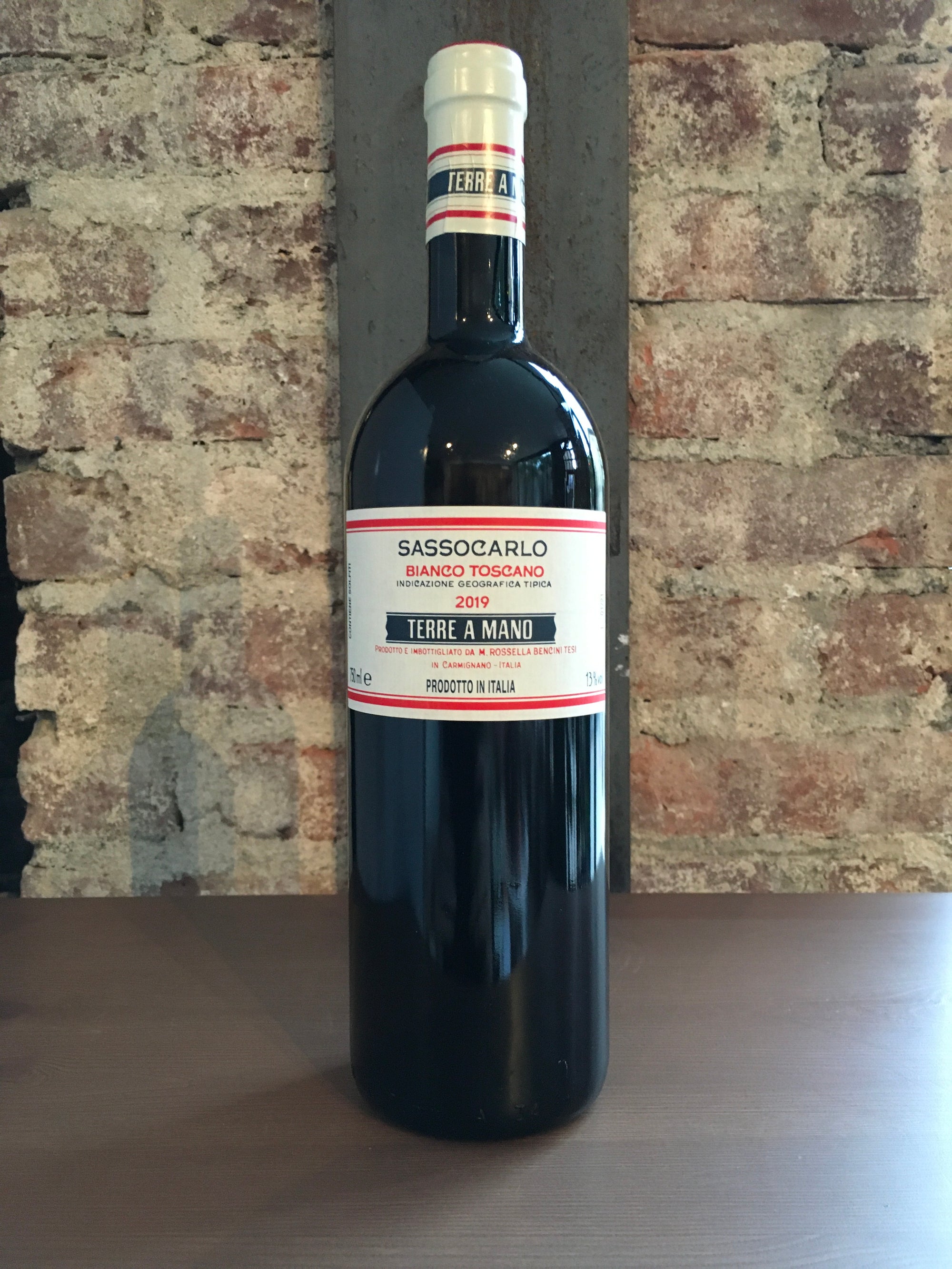 Fattoria di Bacchereto, "Terre a Mano" Sassocarlo Bianco 2019 (Tuscany, Italy) 750ml