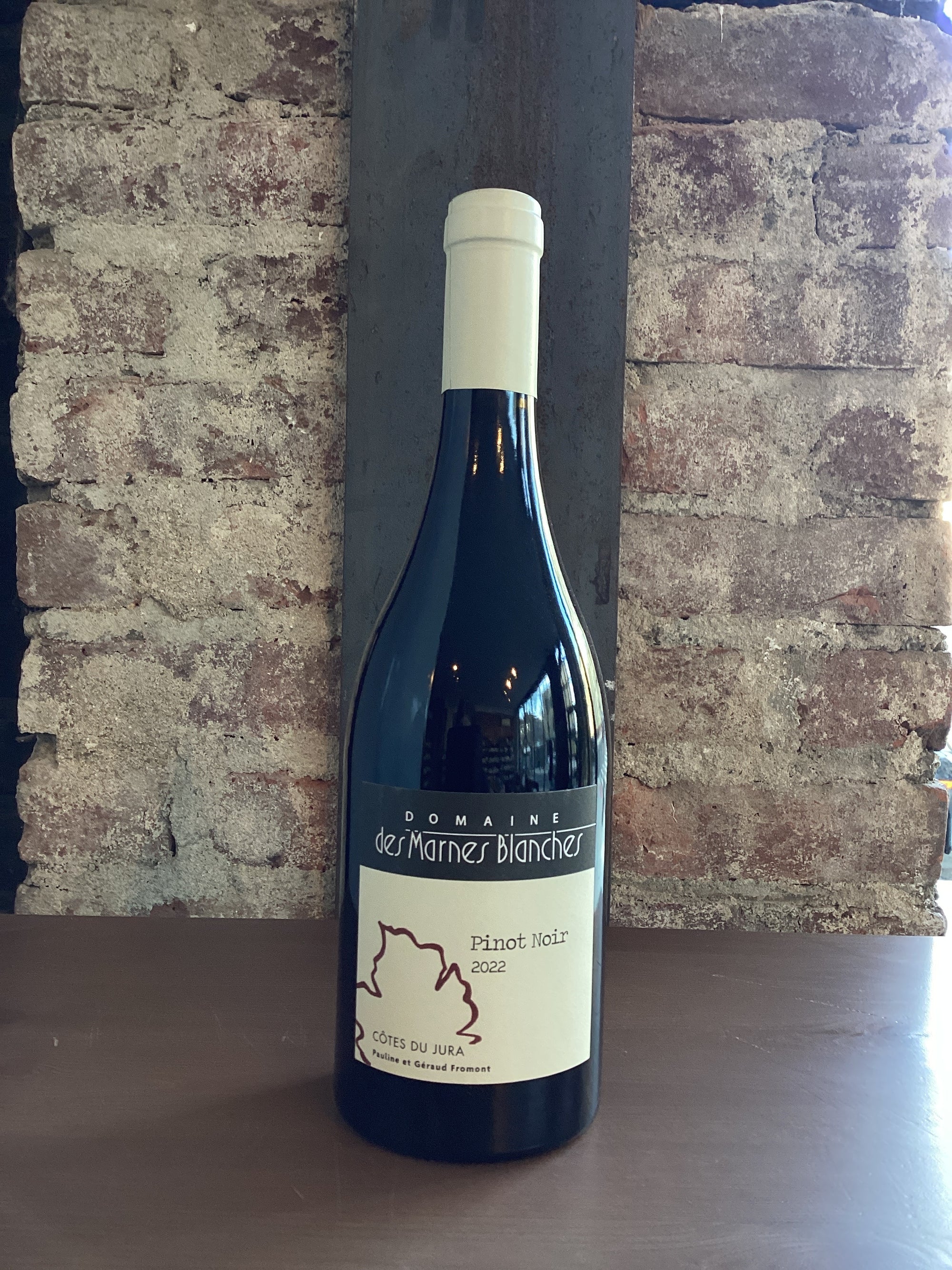 Domaine des Marnes Blanches, Pinot Noir 2022 (Jura, France) 750ml