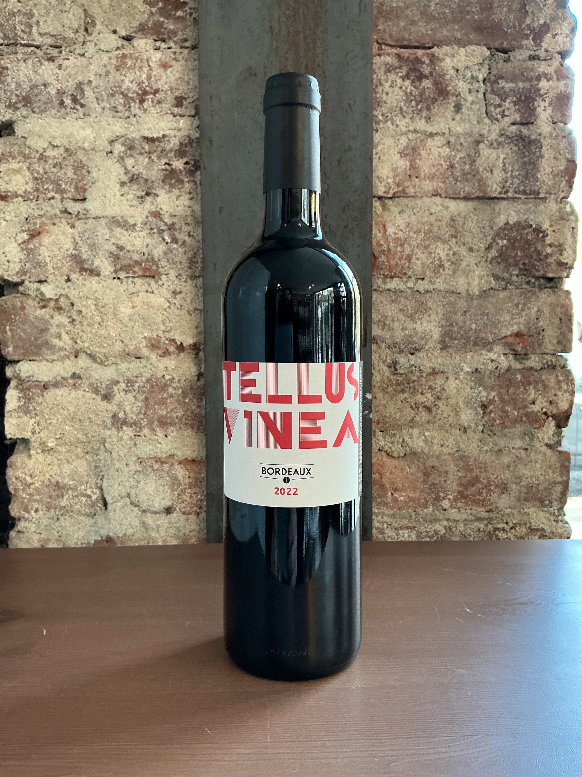 Vignobles Pueyo, "Tellus Vinea" Bordeaux Rouge 2022 (Bordeaux, France) 750ml