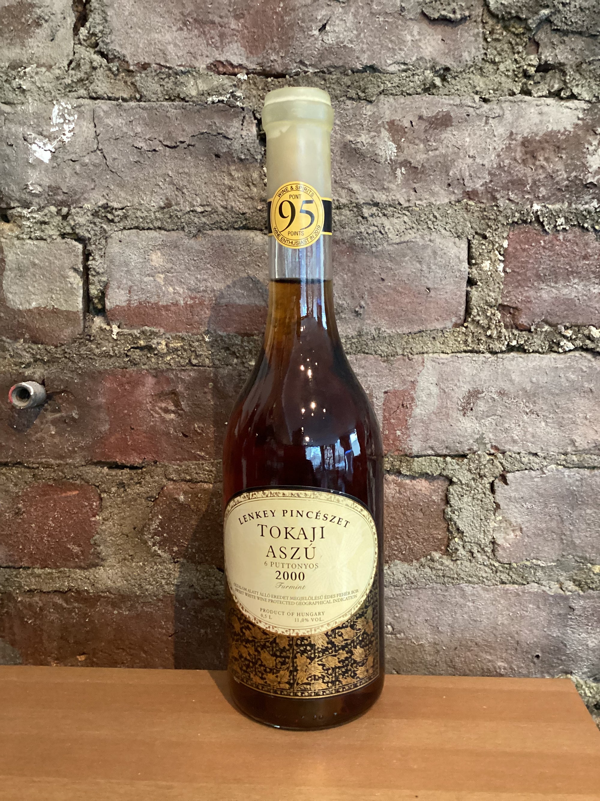 Lenkey Pinceszet, Tokaji Aszu 6 Puttonyos 2000 (Tokaj, Hungary) 500ml