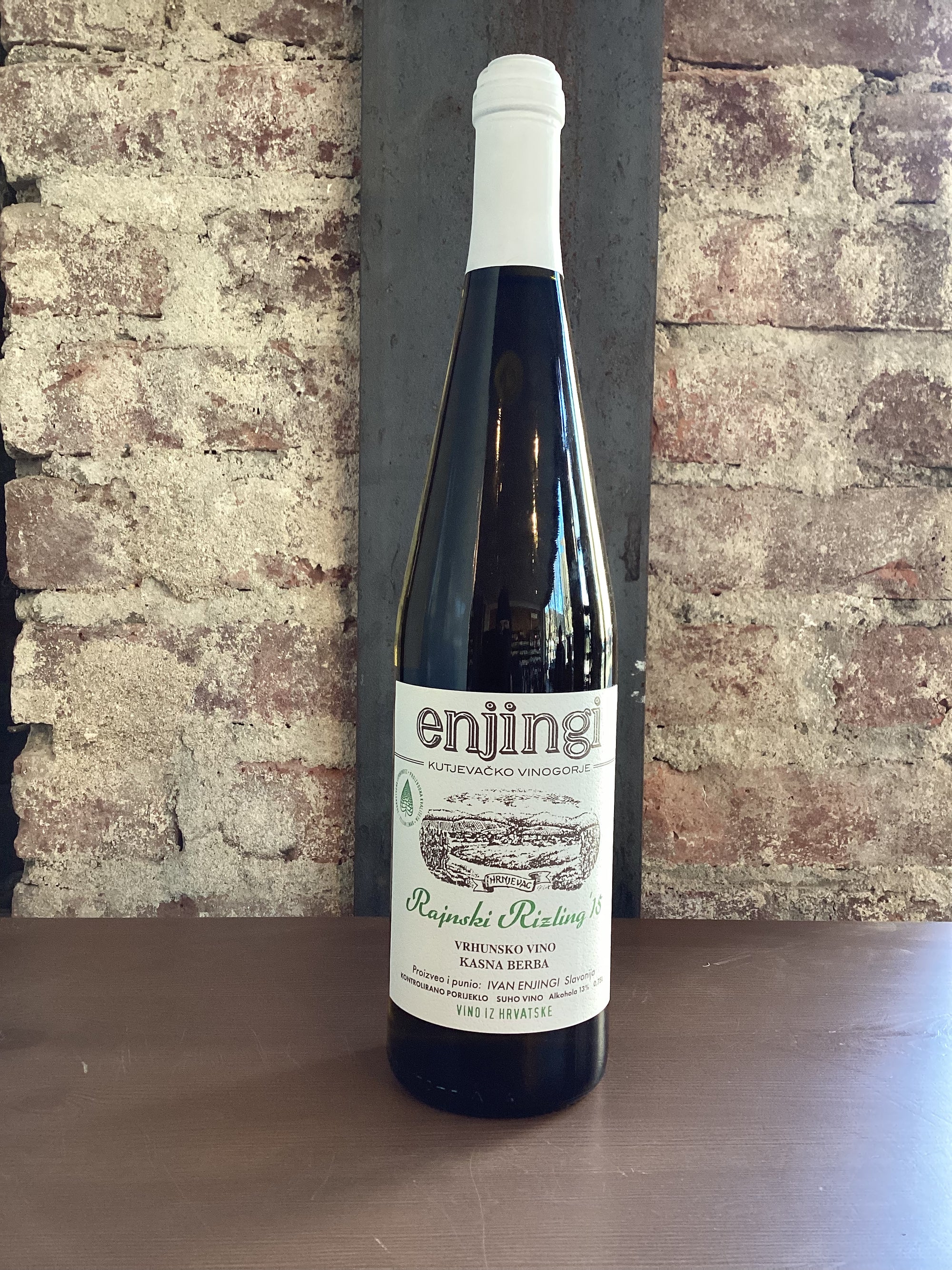 Enjingi, "Rhein" Riesling 2015 (Kutjevo, Croatia) 750ml