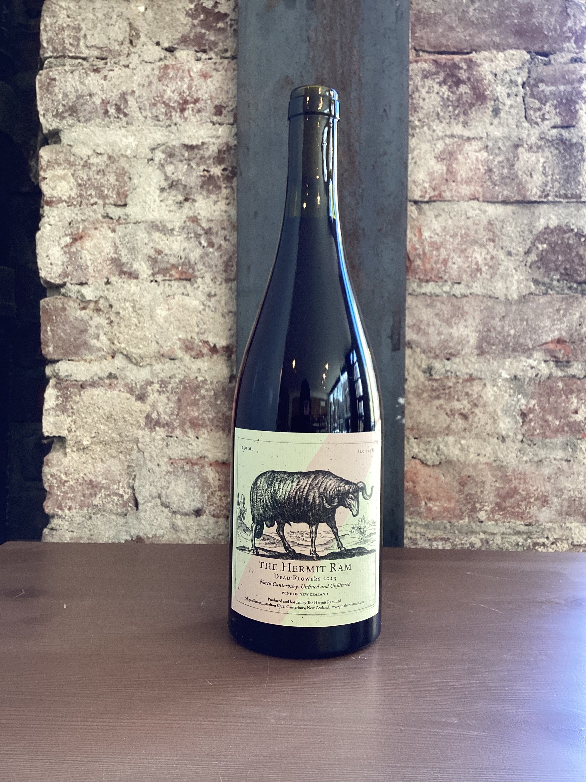 The Hermit Ram. "Dead Flowers" Amphora Field Blend 2023 (Canterbury, New Zealand) 750ml