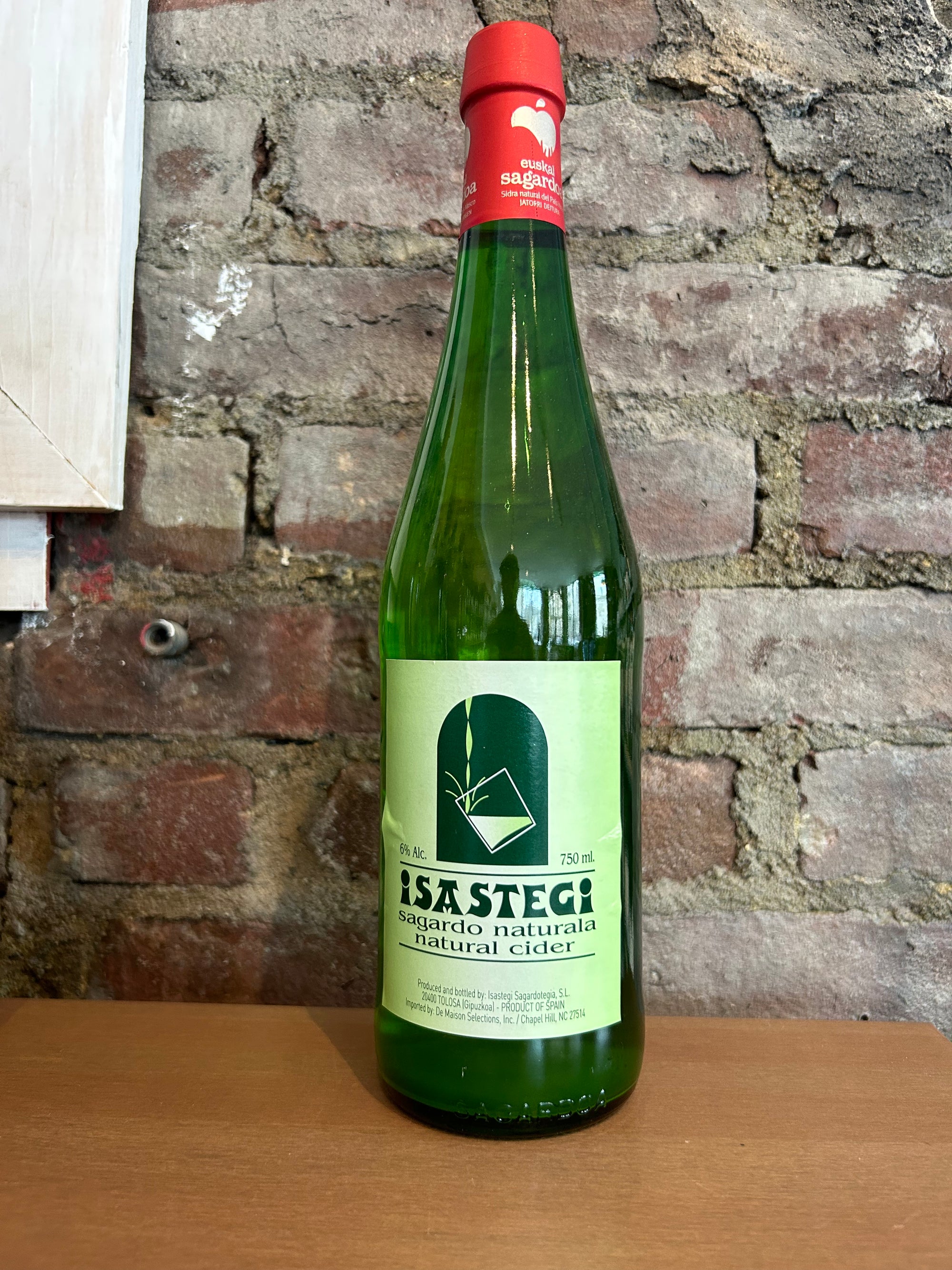 Isastegi, Sagardo Naturala Cider (Basque Country, Spain) 750ml