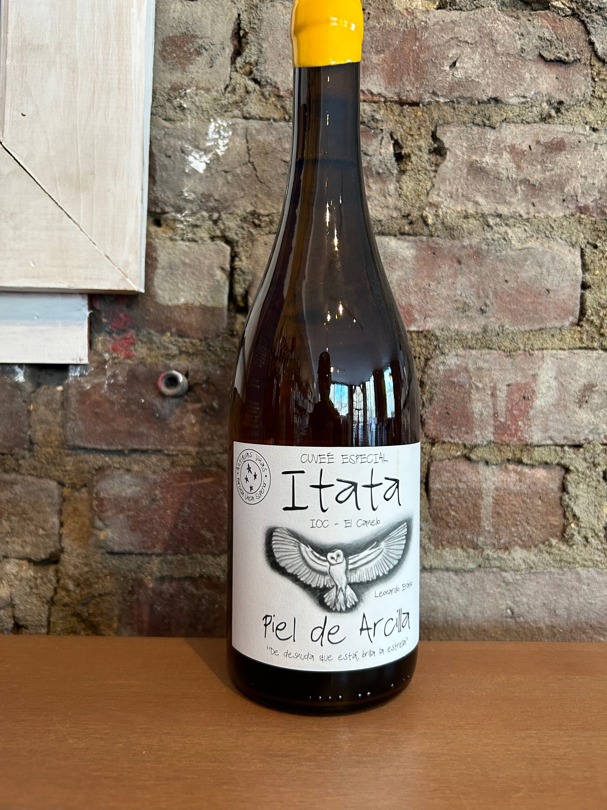 Leonardo Erazo, "Piel de Arcilla" Moscatel 2021 (Itata, Chile) 750ml